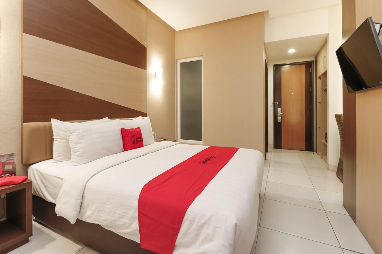 Reddoorz Near Roxy Hotel Jakarta Kültér fotó