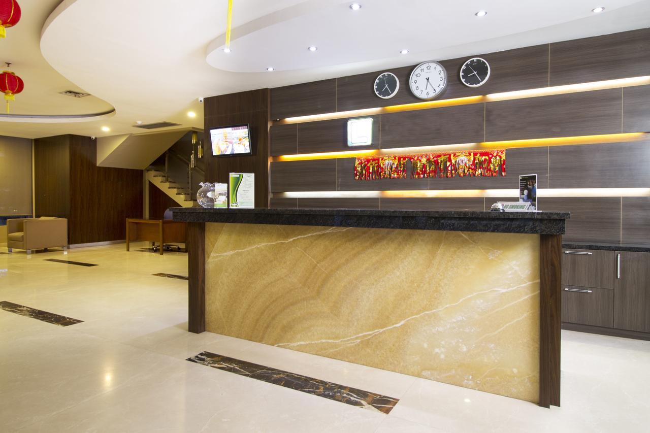 Reddoorz Near Roxy Hotel Jakarta Kültér fotó